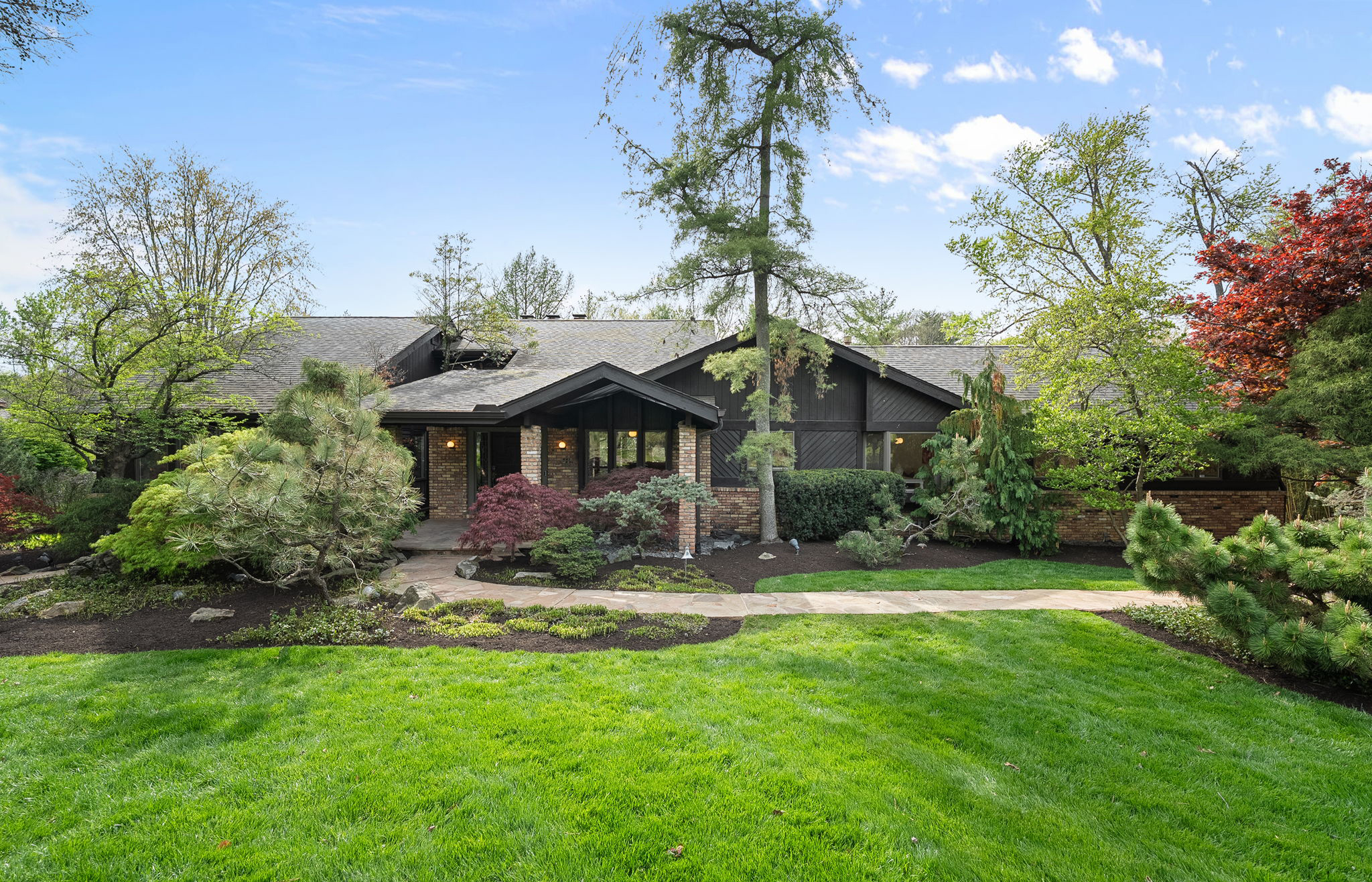 FEATURED HOME