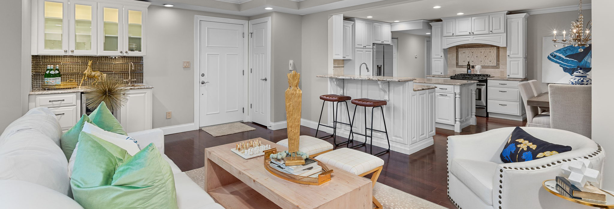 7527 Oxford Drive, #1E | Stunning Clayton Condo